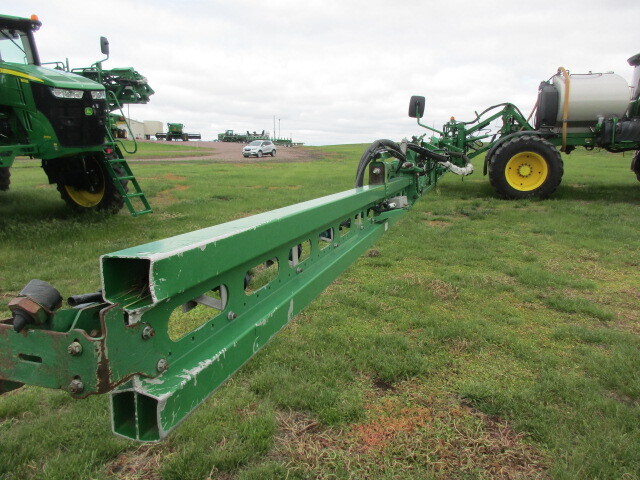 2019 John Deere R4038 Self-Propelled Sprayer