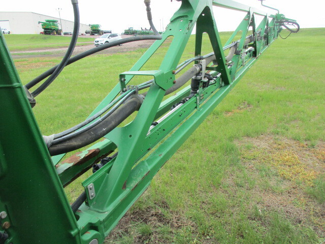 2019 John Deere R4038 Self-Propelled Sprayer