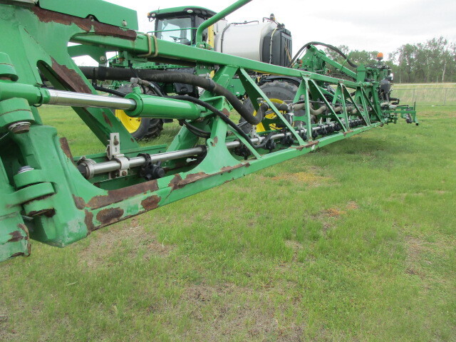 2019 John Deere R4038 Self-Propelled Sprayer