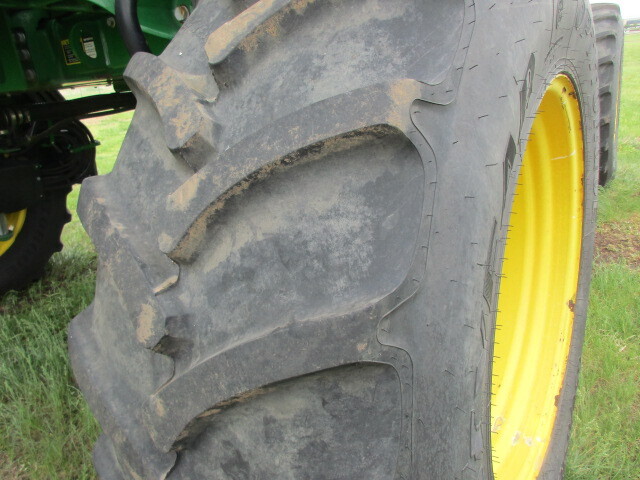 2019 John Deere R4038 Self-Propelled Sprayer