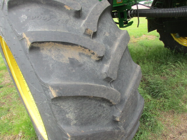2019 John Deere R4038 Self-Propelled Sprayer