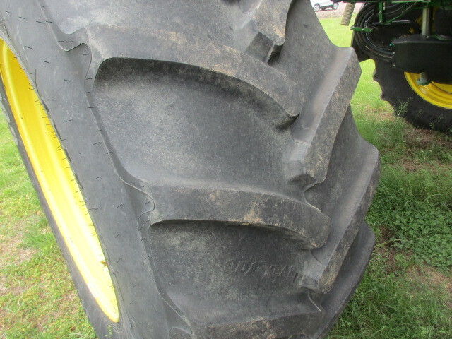 2019 John Deere R4038 Self-Propelled Sprayer
