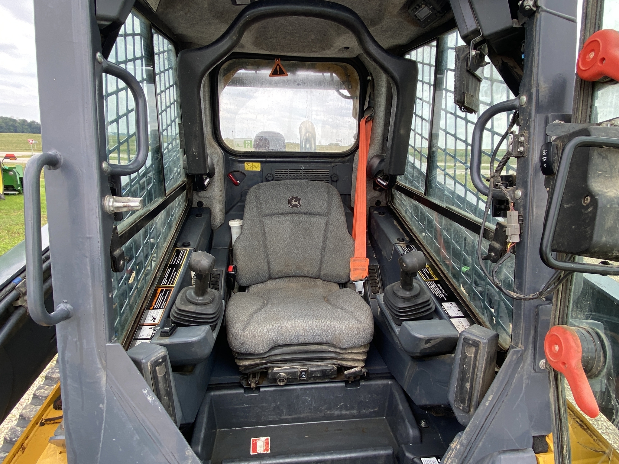 2022 Deere 333G Skid Steer