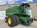 2016 John Deere S670 Combine