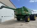2016 John Deere S670 Combine