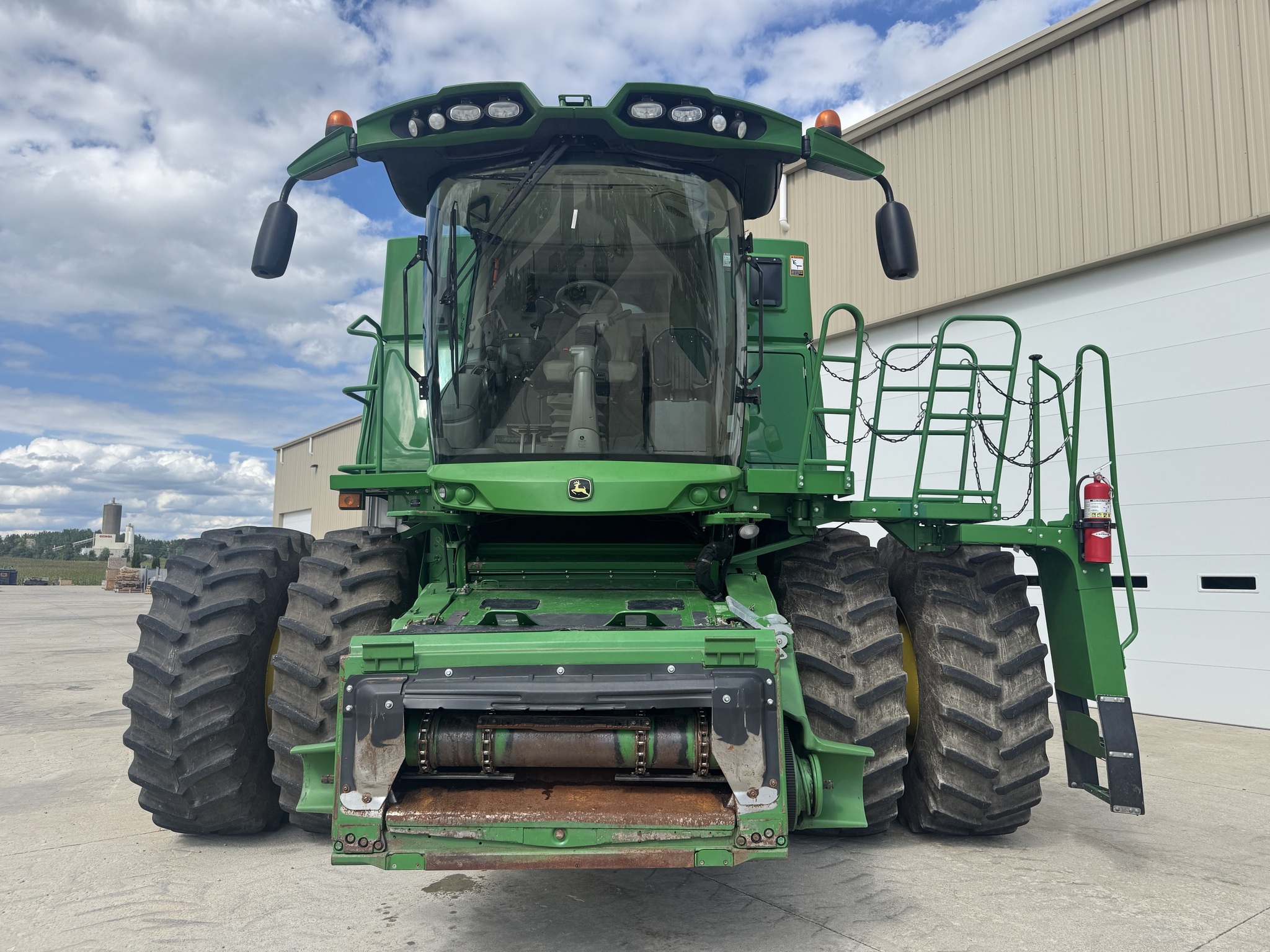 2016 John Deere S670 Combine