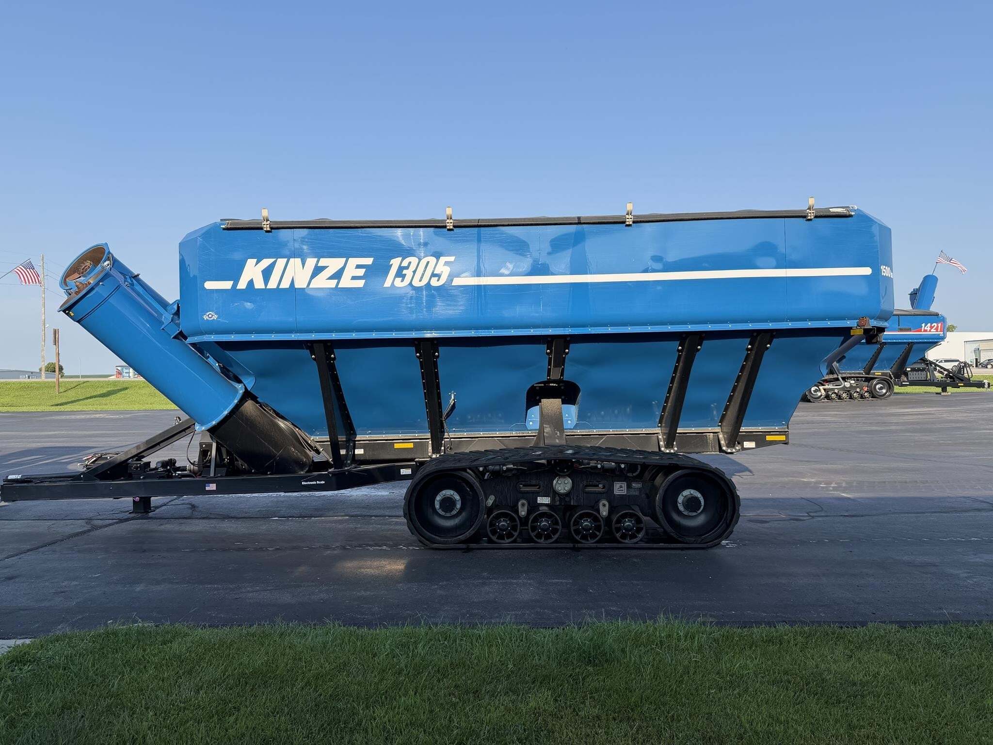 2020 Kinze 1305 Grain Cart