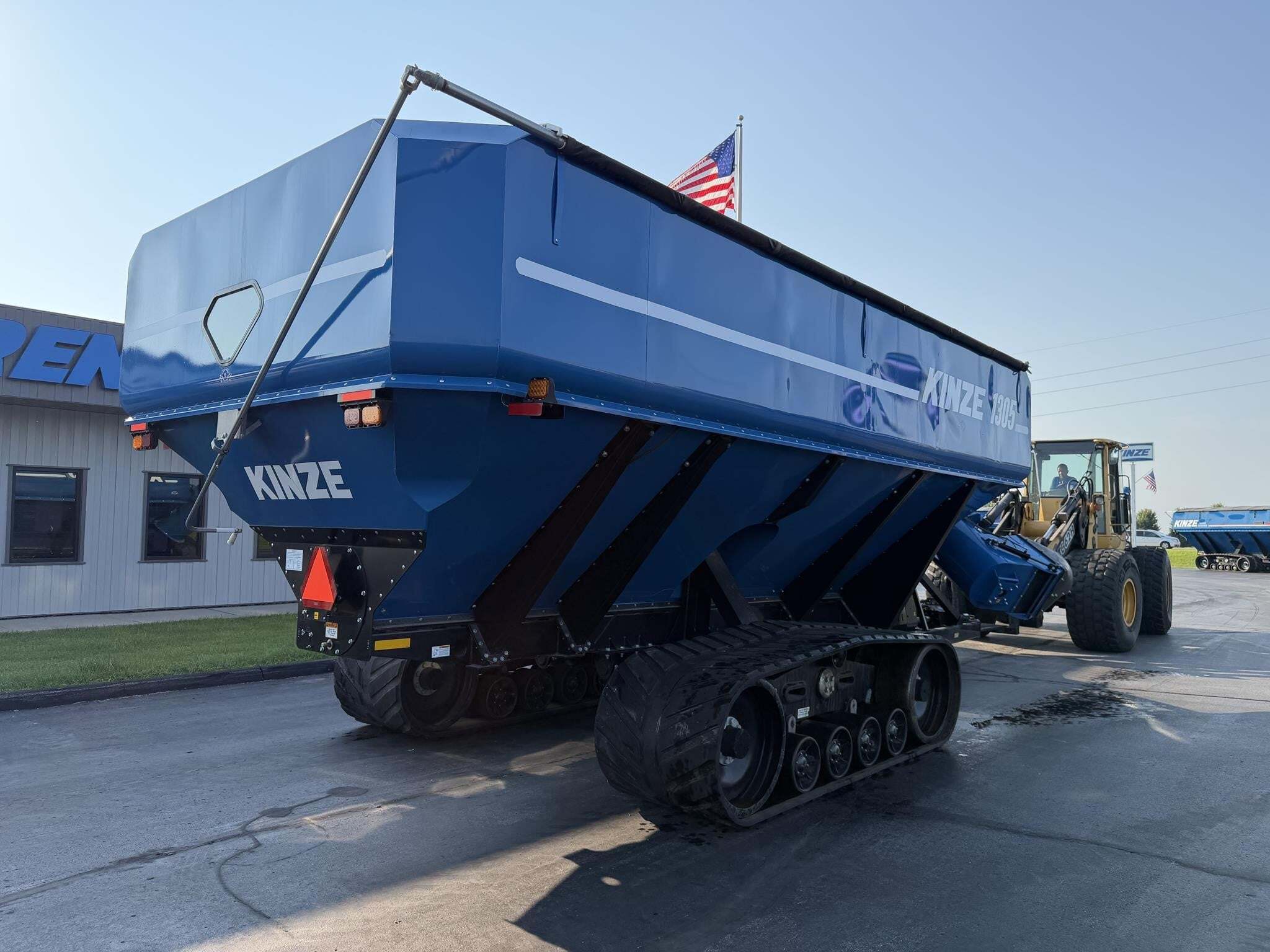 2020 Kinze 1305 Grain Cart