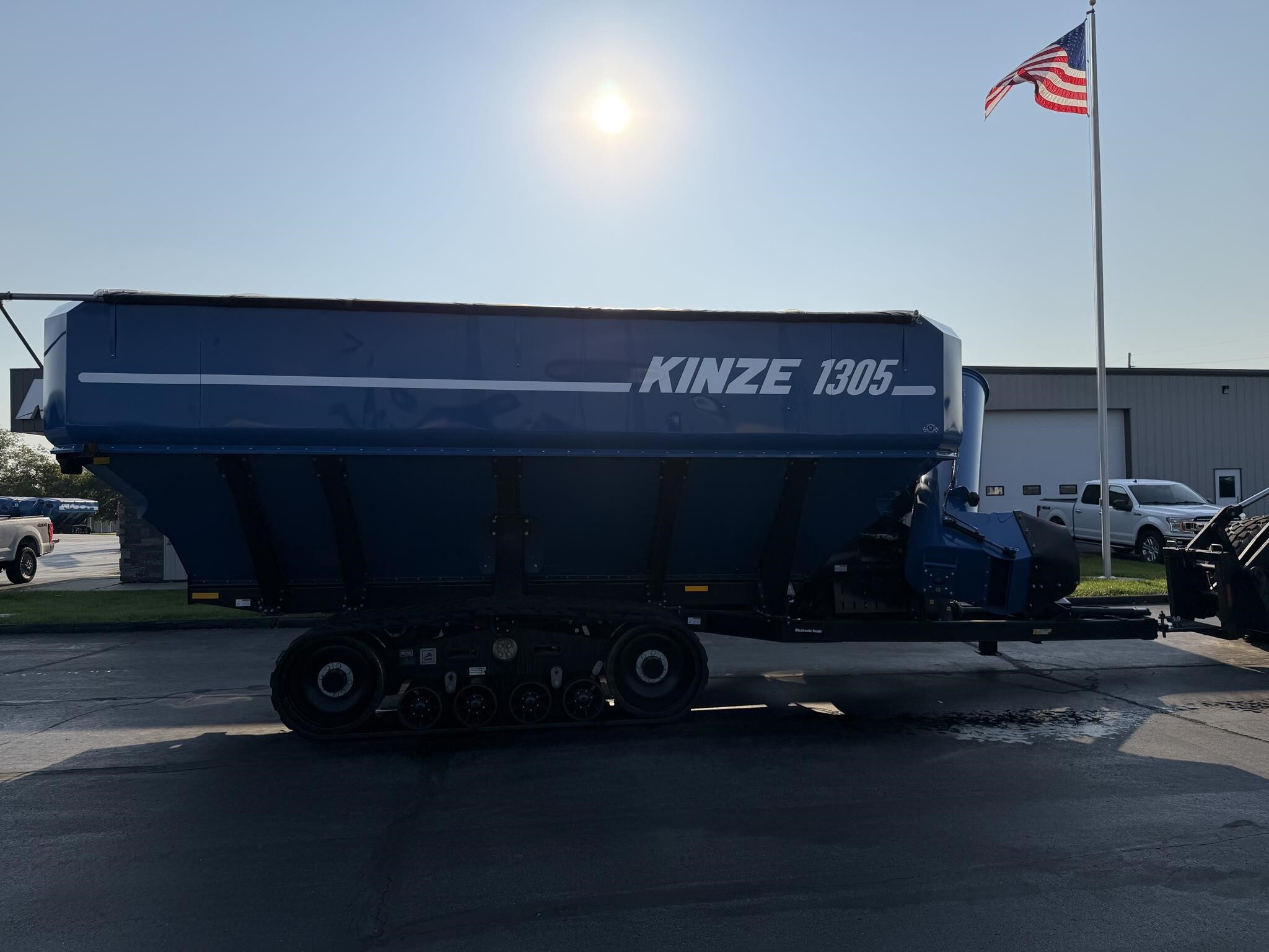 2020 Kinze 1305 Grain Cart
