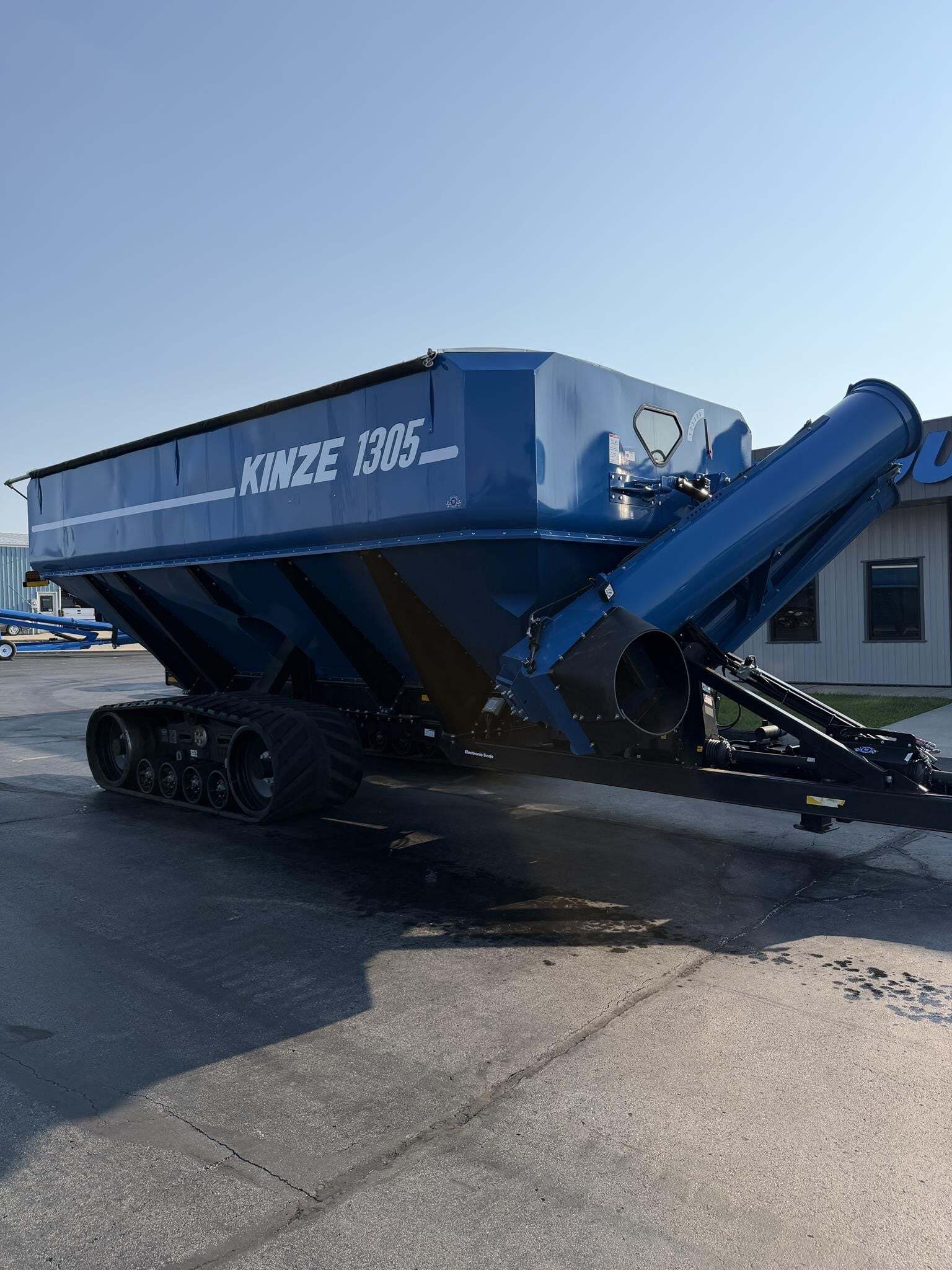 2020 Kinze 1305 Grain Cart