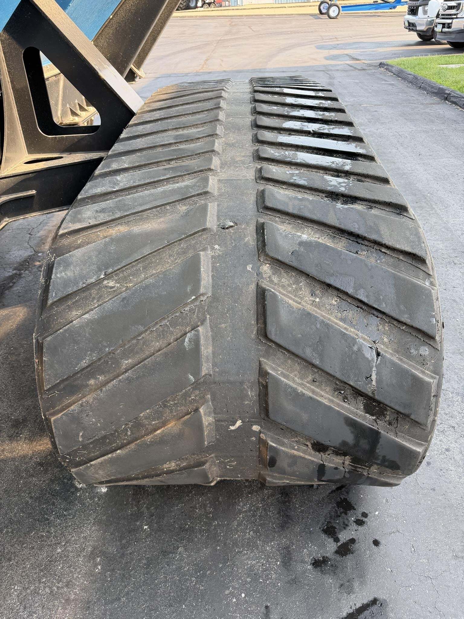 2020 Kinze 1305 Grain Cart