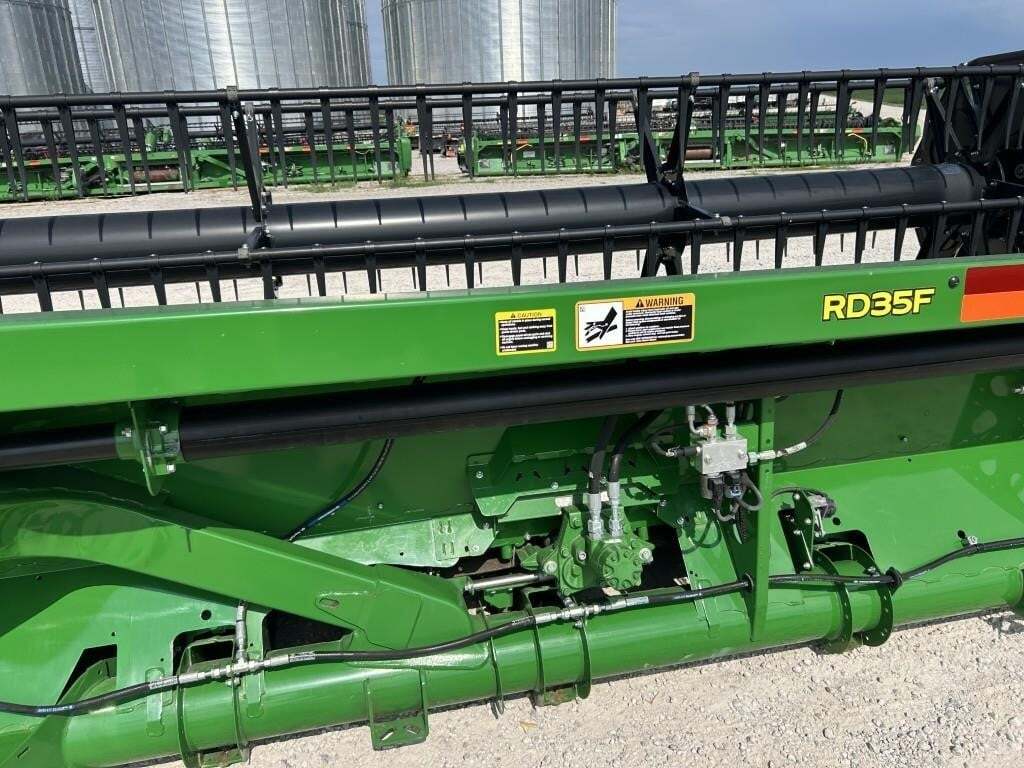 2021 John Deere RD35F Platform