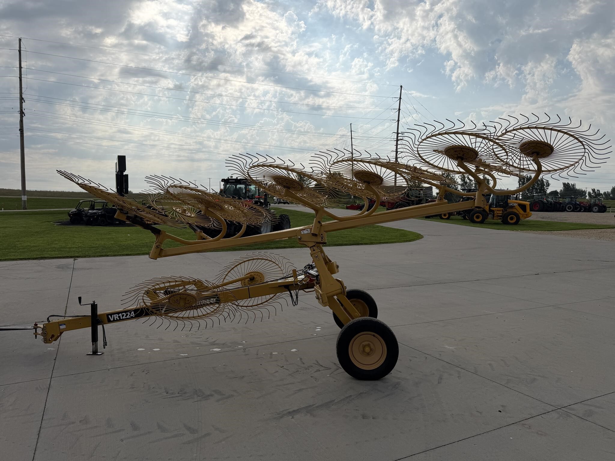 2018 Vermeer VR1224 Rake