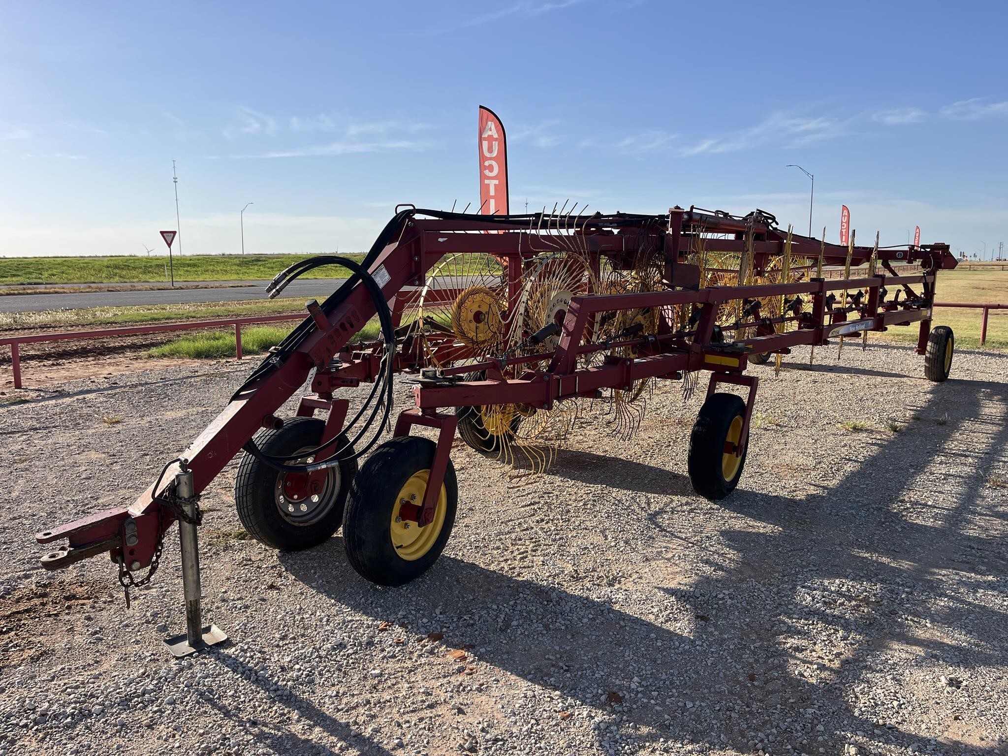 2013 New Holland HT154 Rake
