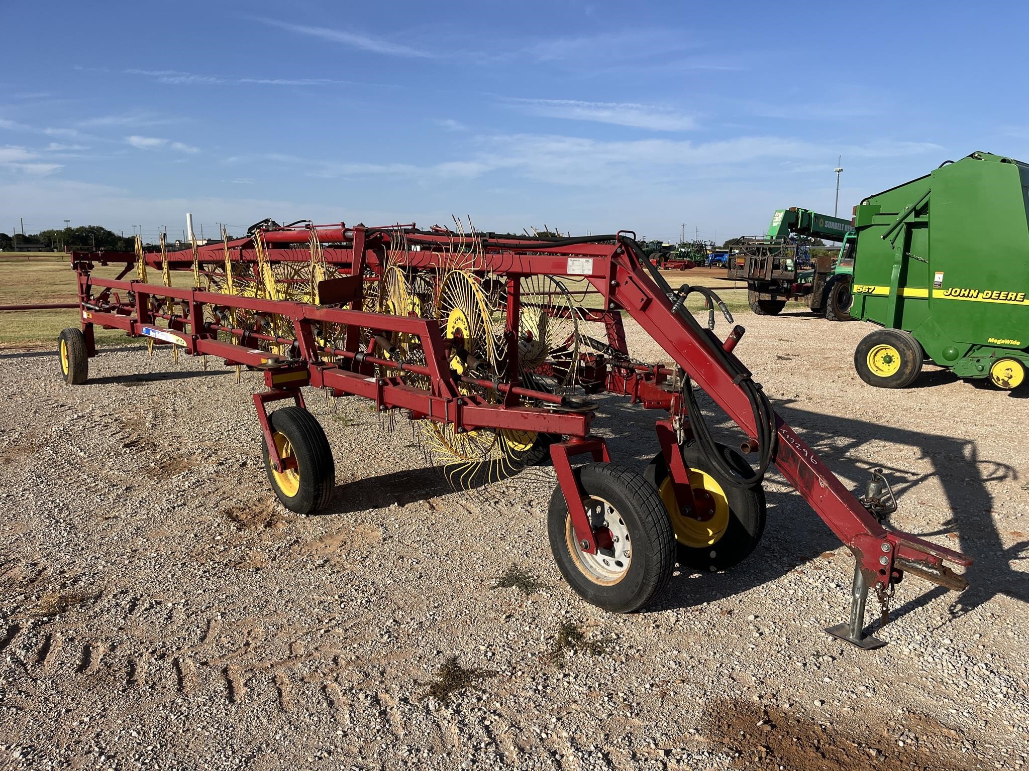 2013 New Holland HT154 Rake