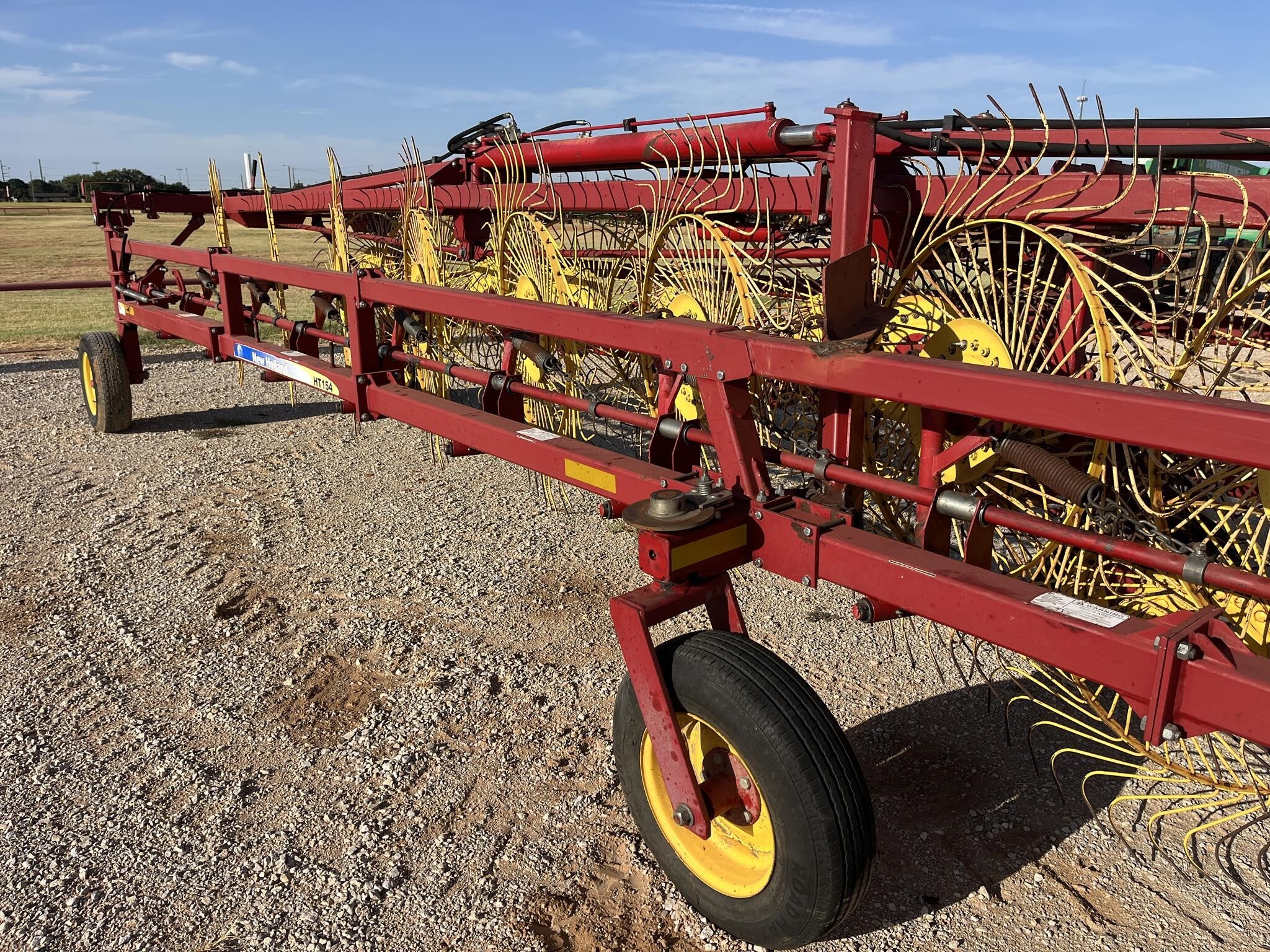 2013 New Holland HT154 Rake