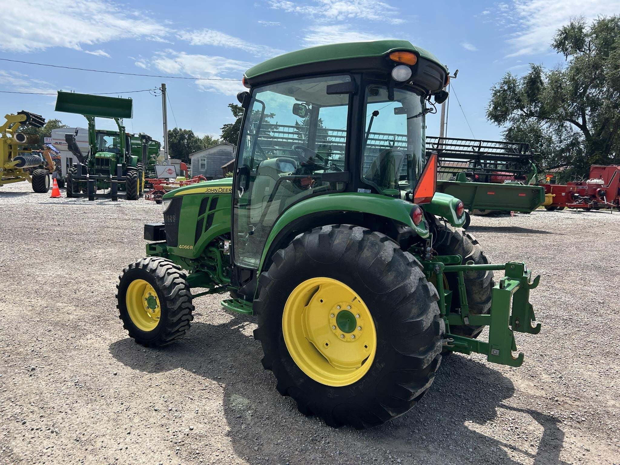 2016 John Deere 4066R Tractor