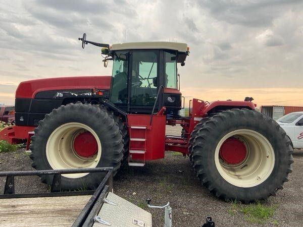 2009 Versatile 2375 Tractor