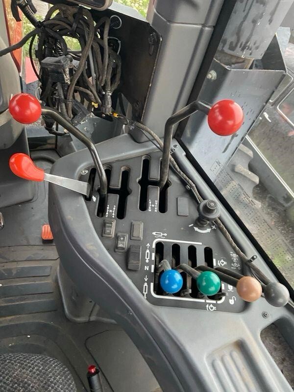 2009 Versatile 2375 Tractor