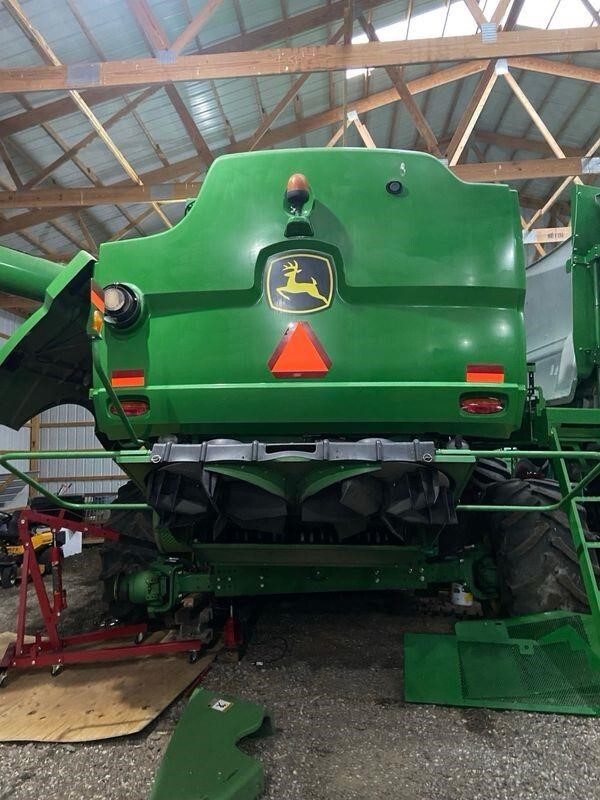 2012 John Deere S680 Combine