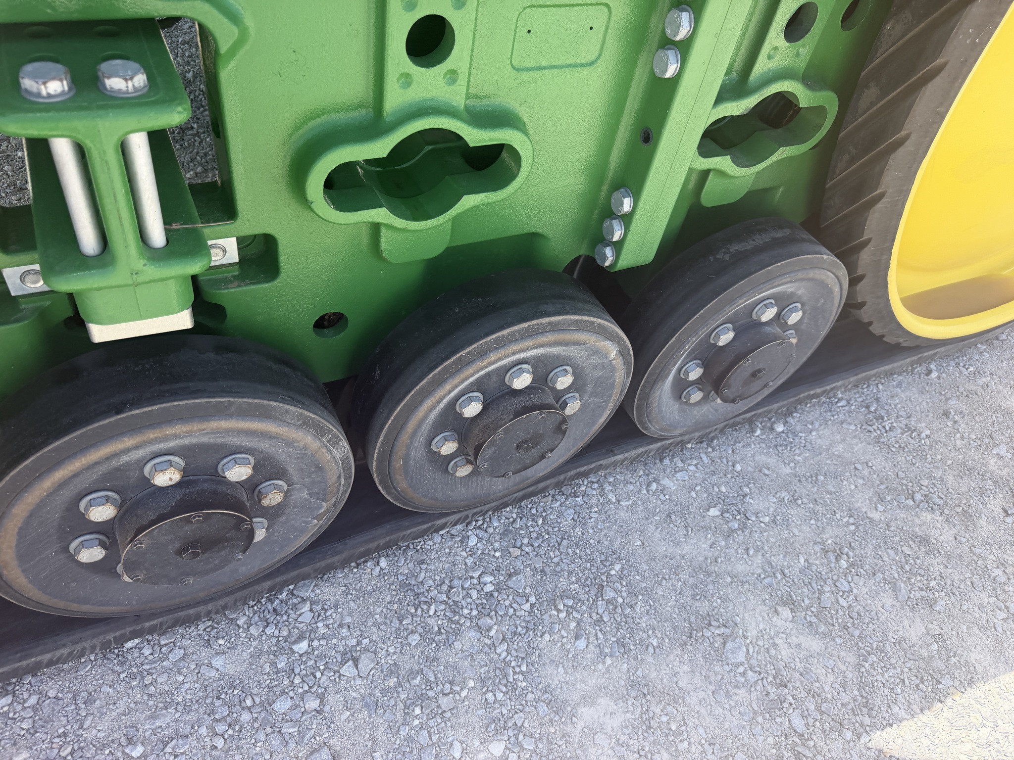 2022 John Deere 8RT 370 Tractor