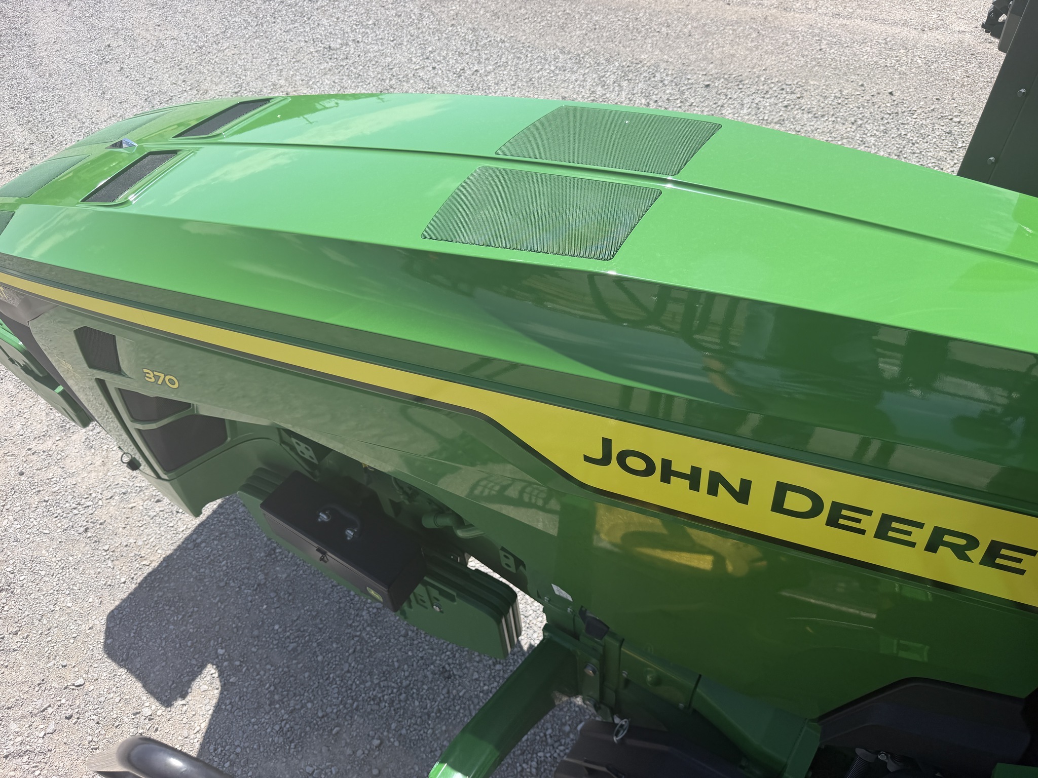 2022 John Deere 8RT 370 Tractor