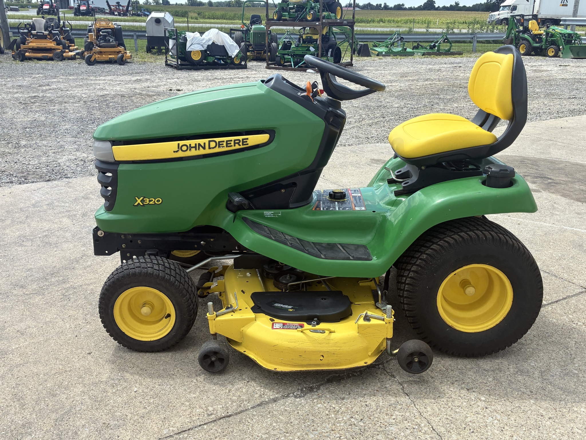 2011 John Deere X320 Lawn Mower