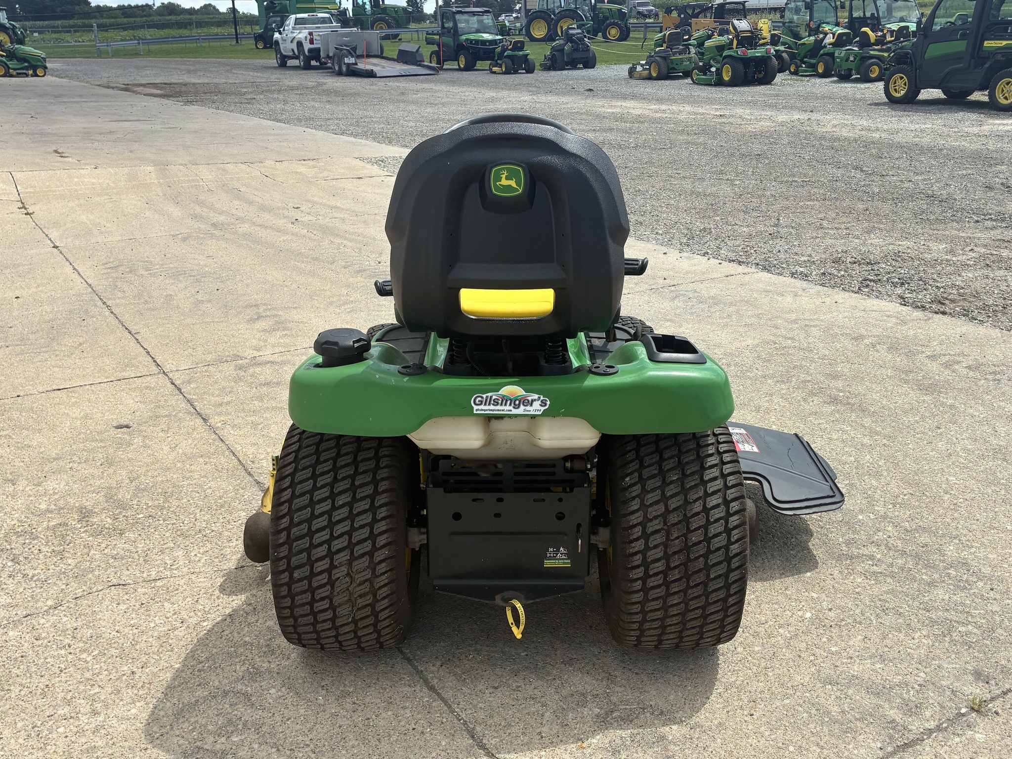 2011 John Deere X320 Lawn Mower