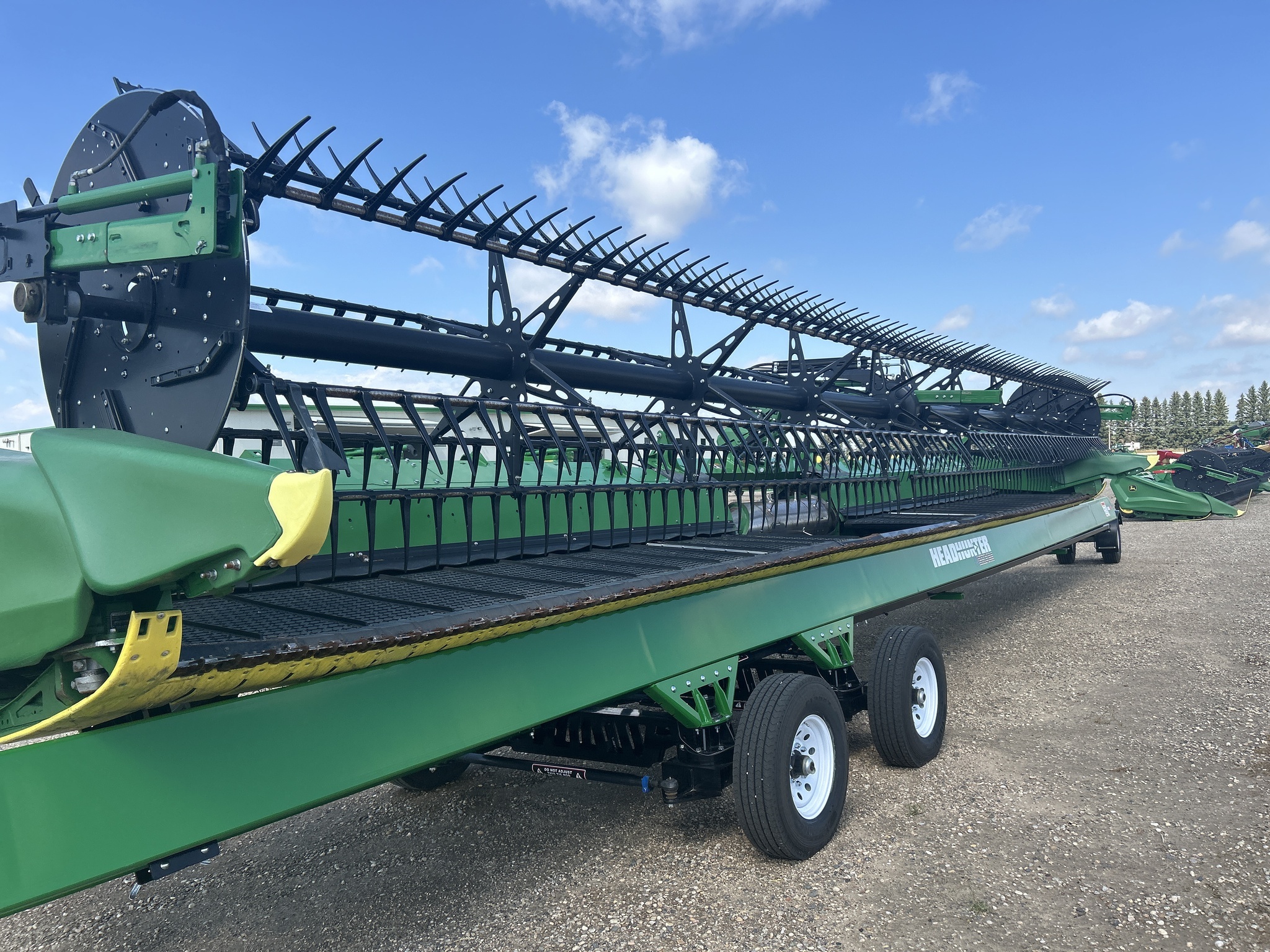 2022 John Deere HD40F Platform