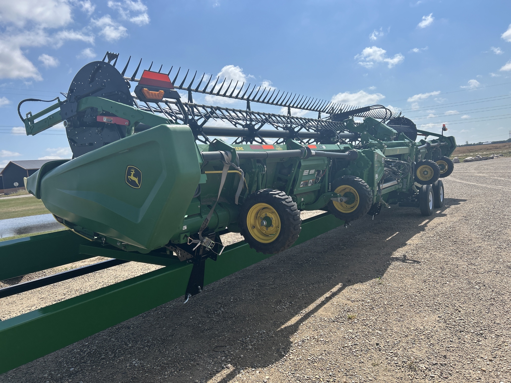 2022 John Deere HD40F Platform