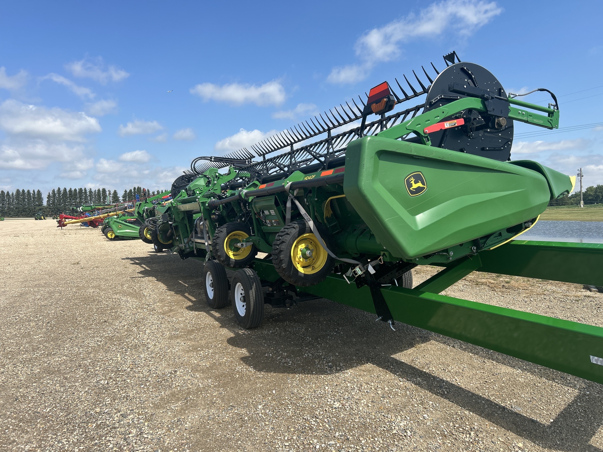 2022 John Deere HD40F Platform