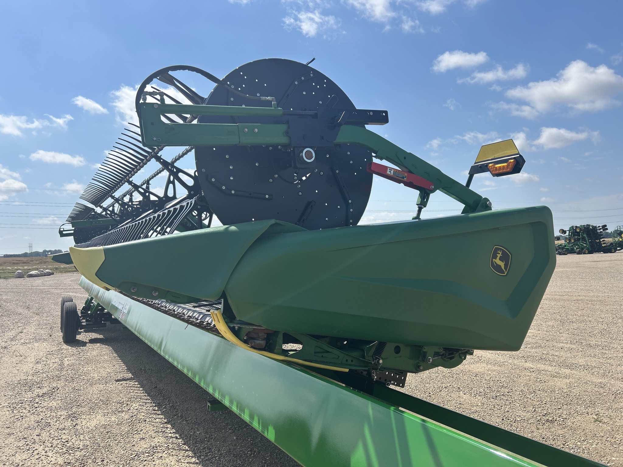 2022 John Deere HD40F Platform
