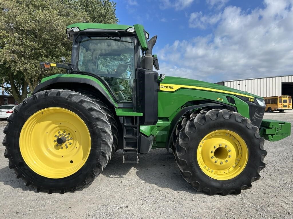 2020 John Deere 8R 370 Tractor