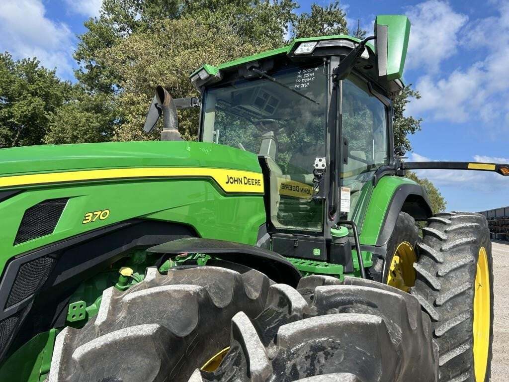 2020 John Deere 8R 370 Tractor