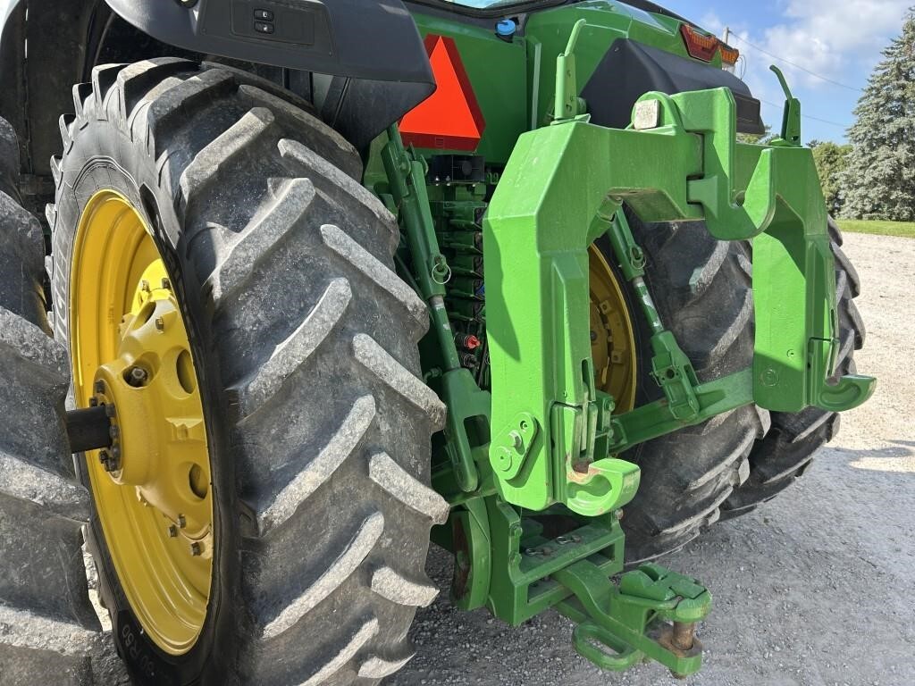 2020 John Deere 8R 370 Tractor