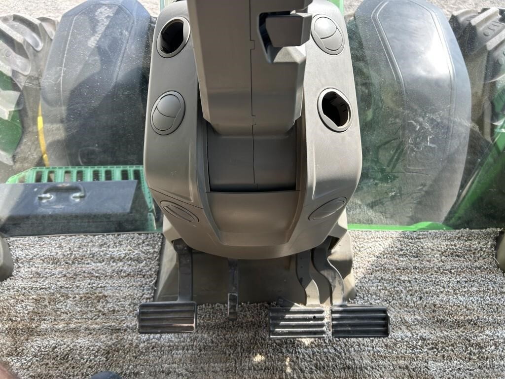 2020 John Deere 8R 370 Tractor