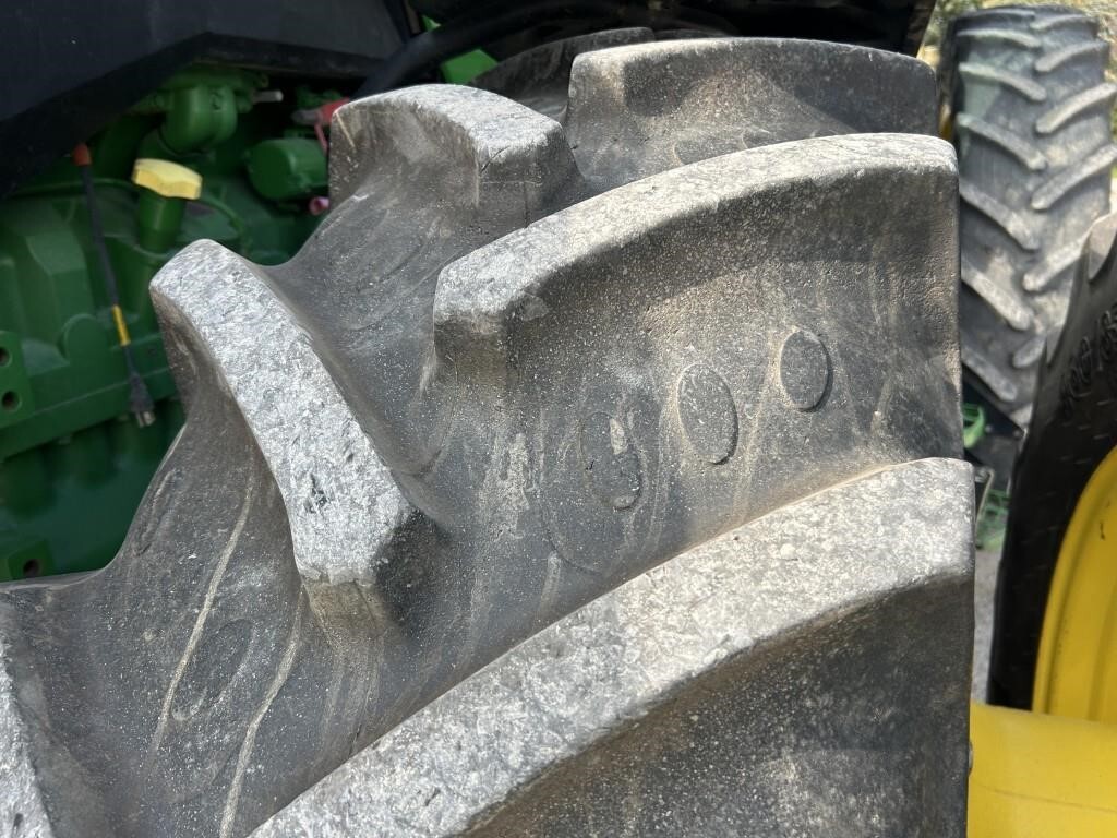 2020 John Deere 8R 370 Tractor