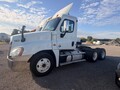 2016 Freightliner Cascadia 125 Semi Trucks/Trailer