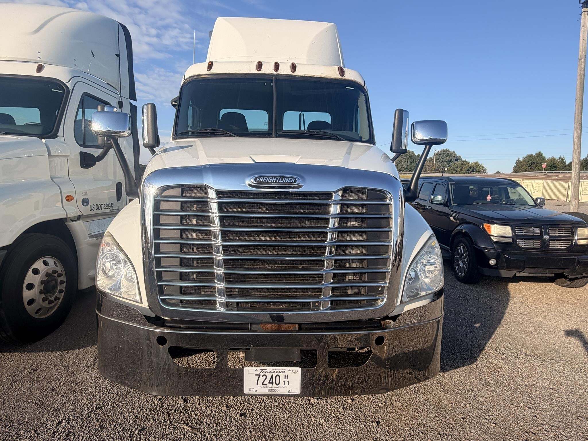 2016 Freightliner Cascadia 125 Semi Trucks/Trailer