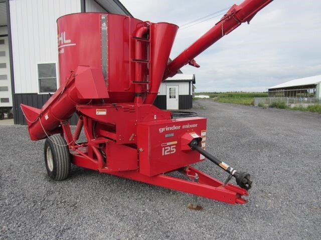  Gehl MX125 Grinders and Mixer