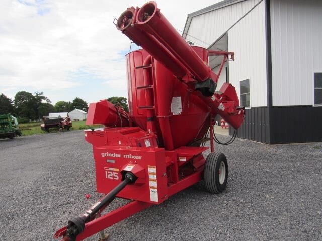  Gehl MX125 Grinders and Mixer
