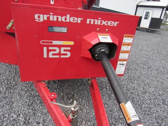  Gehl MX125 Grinders and Mixer