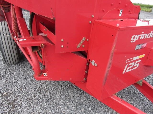  Gehl MX125 Grinders and Mixer