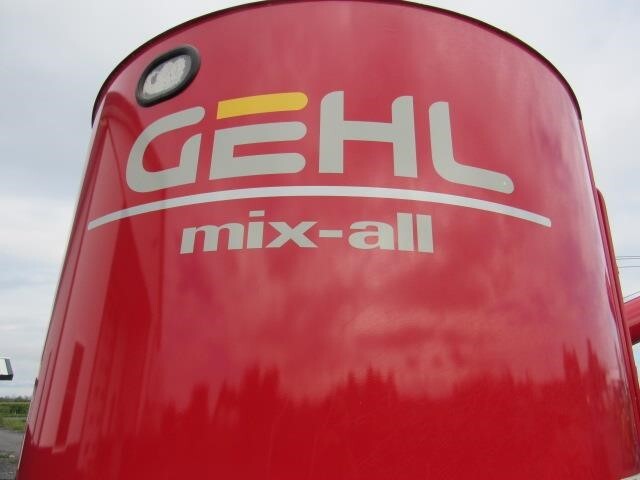  Gehl MX125 Grinders and Mixer