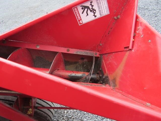  Gehl MX125 Grinders and Mixer