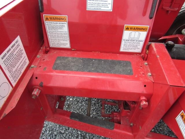  Gehl MX125 Grinders and Mixer
