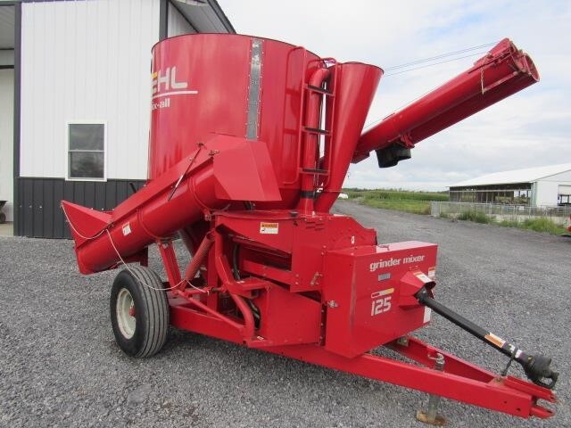  Gehl MX125 Grinders and Mixer