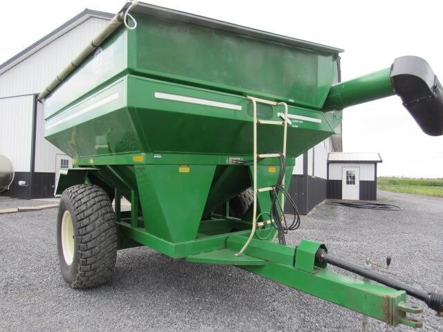  E-Z Trail 510 Grain Cart