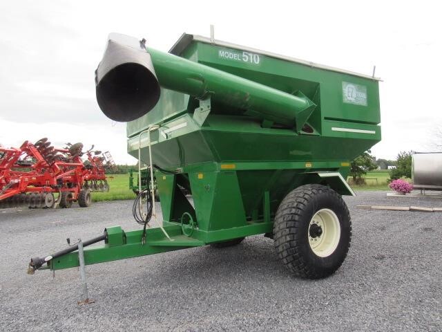  E-Z Trail 510 Grain Cart