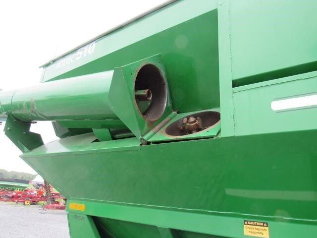  E-Z Trail 510 Grain Cart